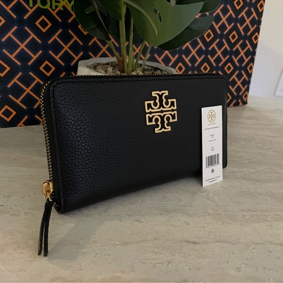 Tory Burch Britten large black wallet - Picture 11 of 14